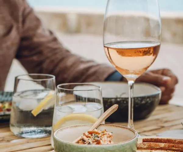 Nomad - Port 4* Jávea